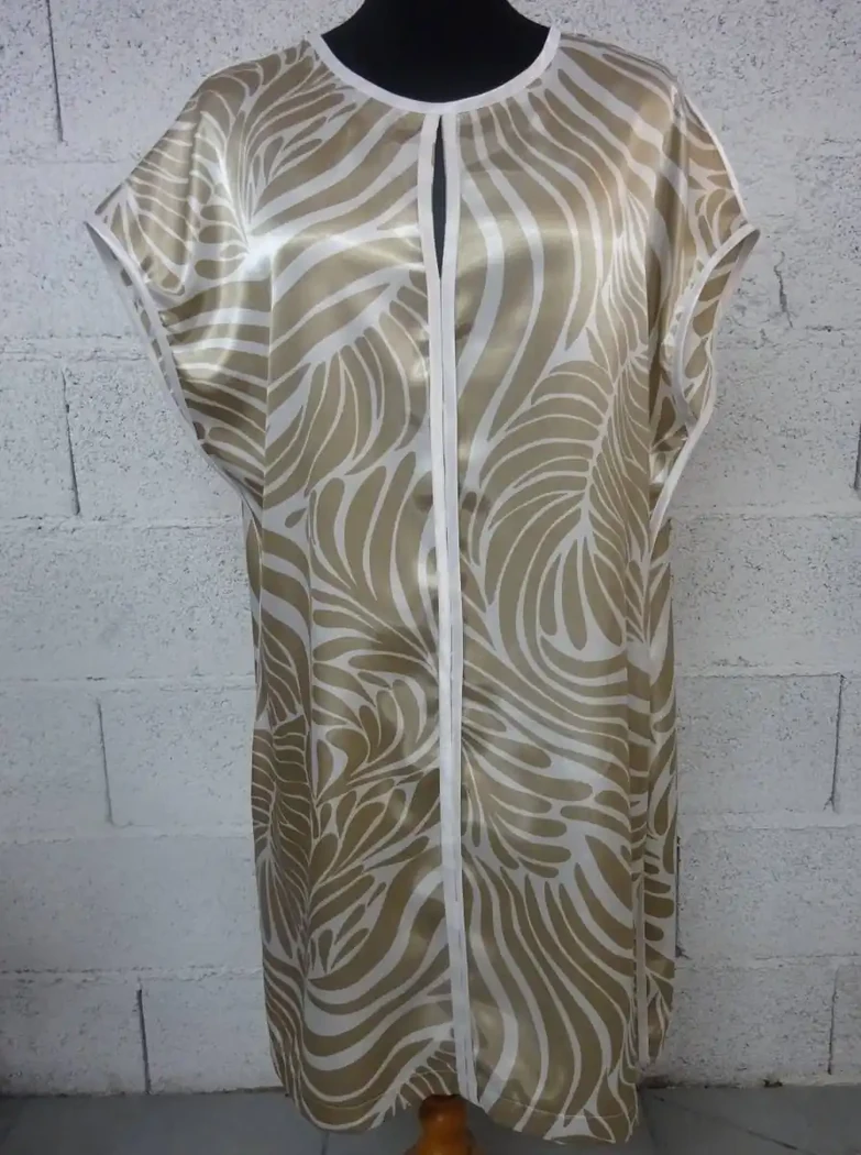 Robe satin à motifs